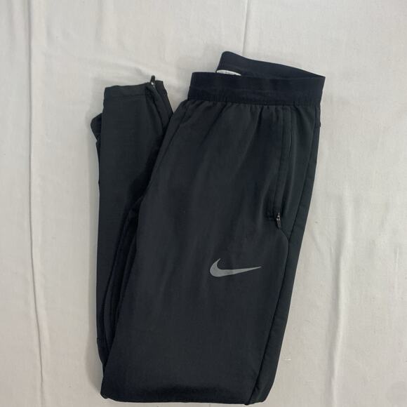 Men’s Nike Shield Sweatpants Size Small Black - Picture 1 of 8